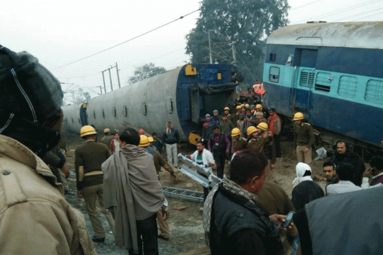 15coachesofsealdahajmerexpressderails;2killed